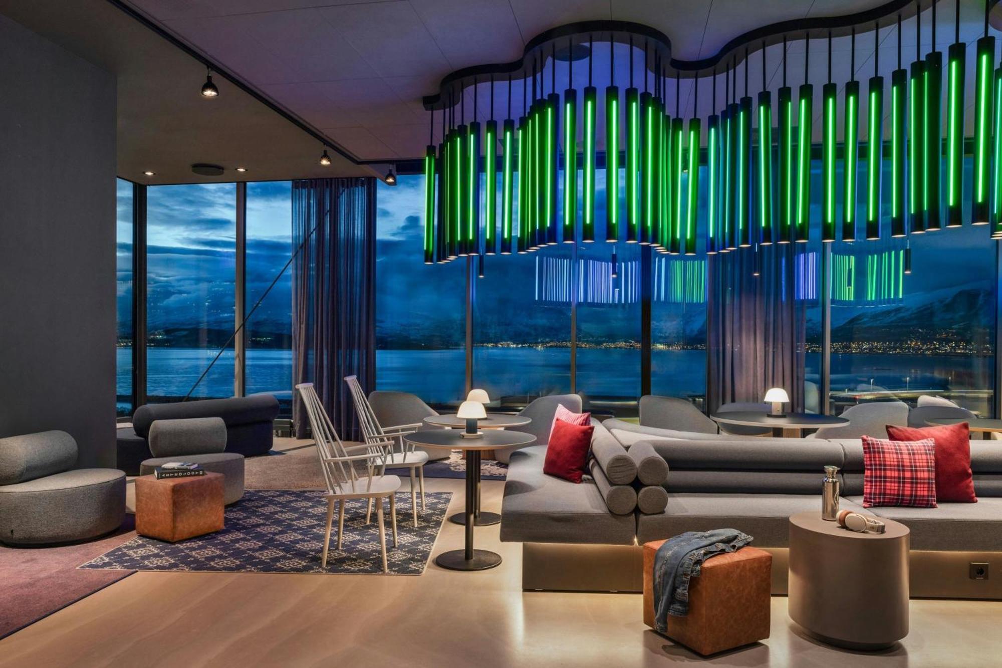 Отель Moxy Тромсё Экстерьер фото